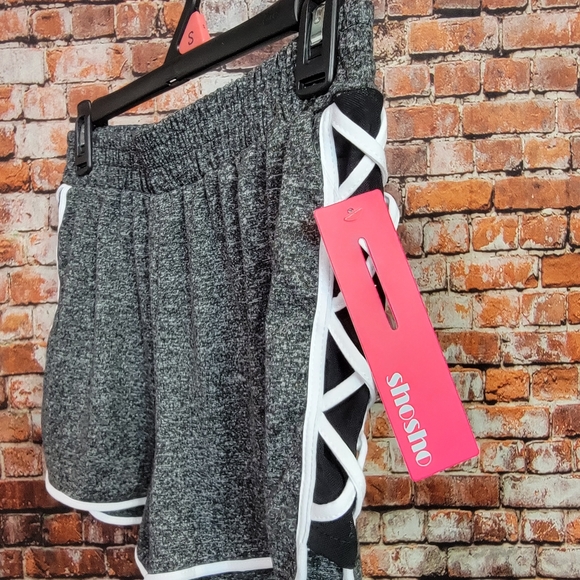 Shosho Shorts Womens Medium Black Gray Pull On Elastic Waist Stretch Active. mb - Picture 4 of 8